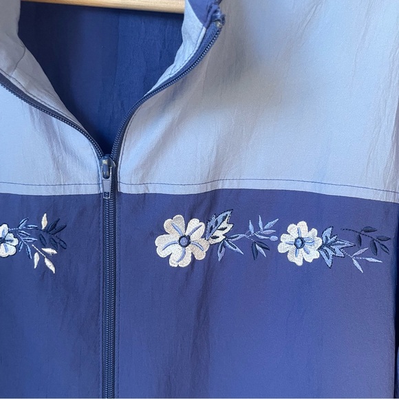Vintage Blair Blue Floral Embroidered‎ Windbreaker - Womens Size Large - Picture 2 of 10